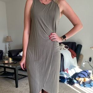 Erin Paige dress, olive green, size M, like new and very comfortable!
